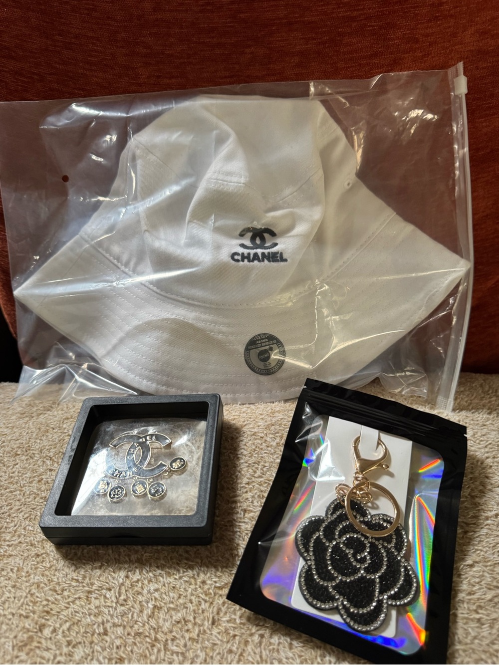 Black & White Designer-Inspired 3-Piece Accessory Bundle – Hat, Brooch & Charm